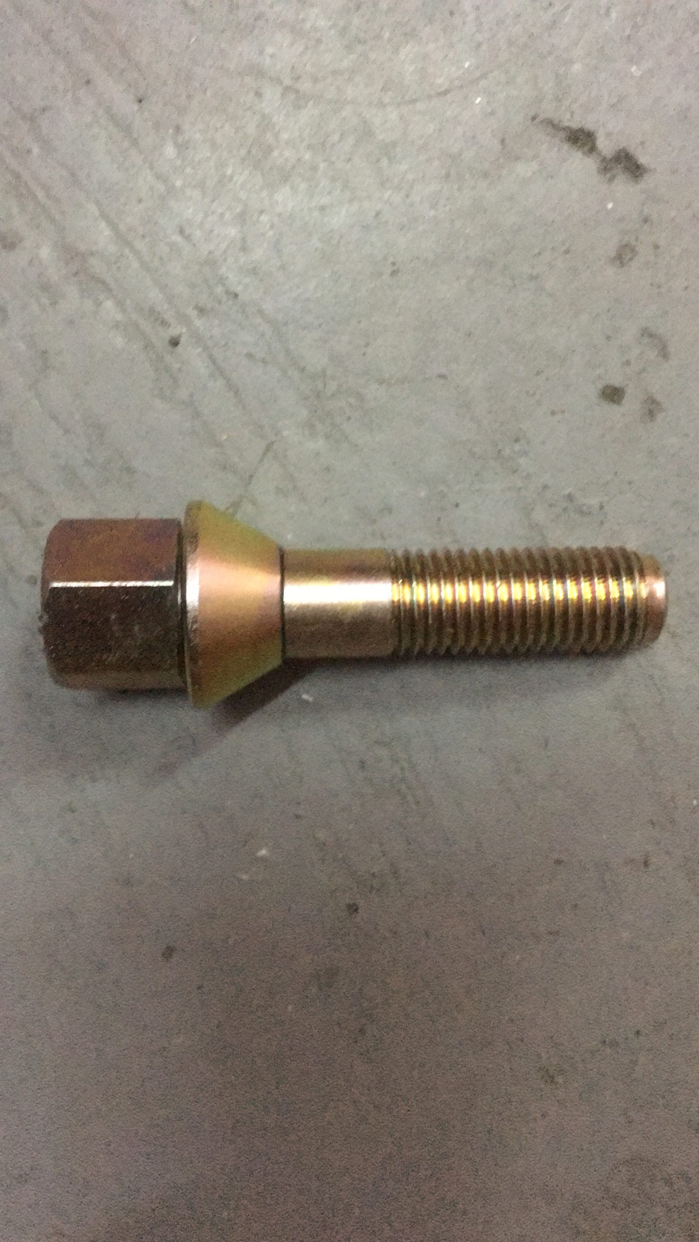 Tornillo 14×150 largo r33
