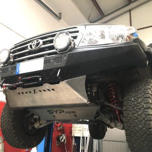 Cubrebajos Toyota Land Cruiser VDJ 200 duraluminio 8mm