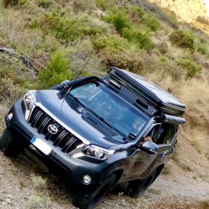 Baca Toyota Land Cruiser 150