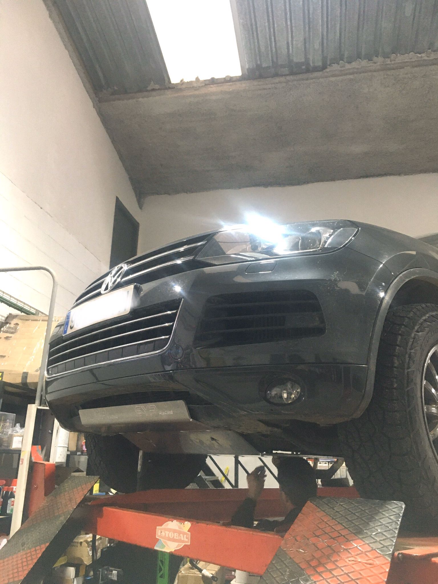 Cubrebajos Touareg 7p 2011-20178 Duraluminio 6mm