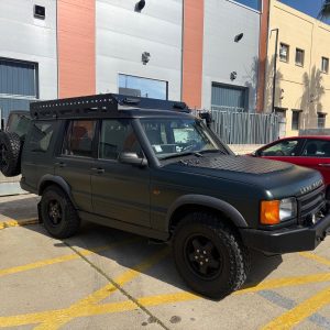 Baca Land Rover Discovery 2